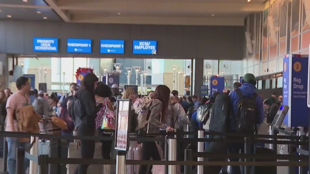 Busy travel weekend ahead for AUS