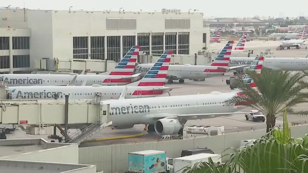 Travelers delayed at Austin airport due to tech