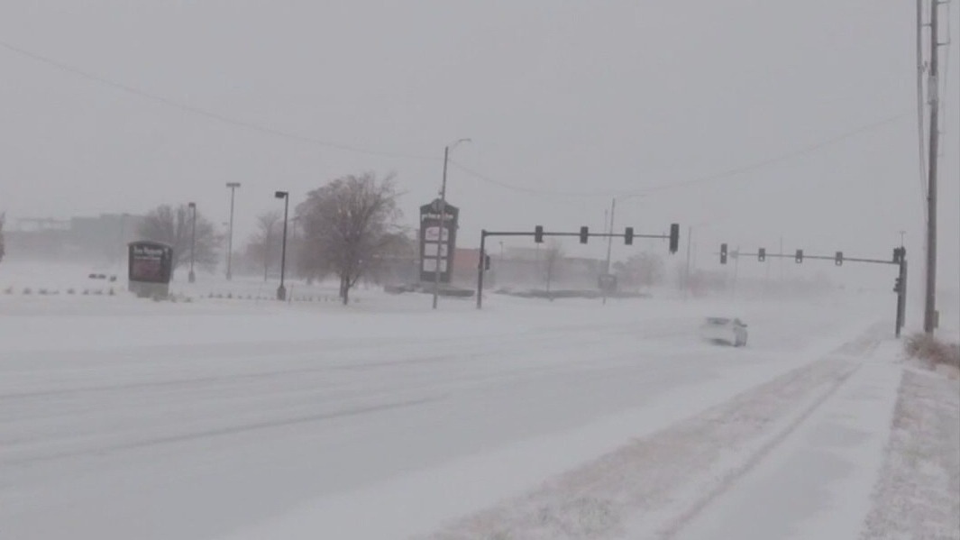 Winter weather: Storms hit Midwest; more snow ahead
