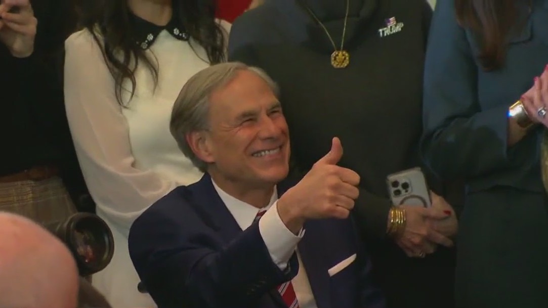 Abbott attends Trump's inauguration ceremony