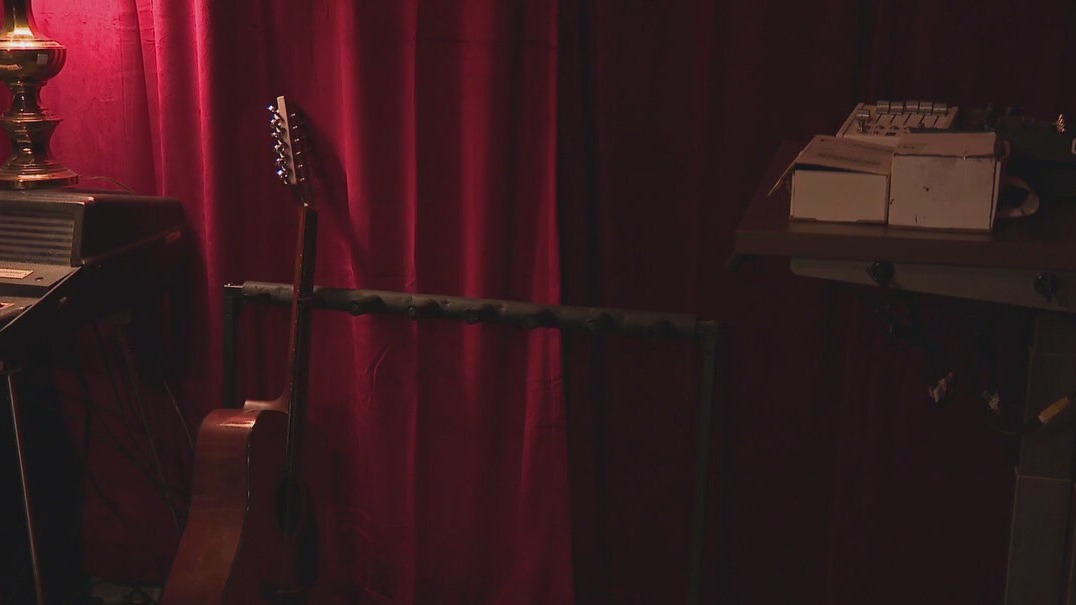 Multiple guitars stolen from Austin music studio