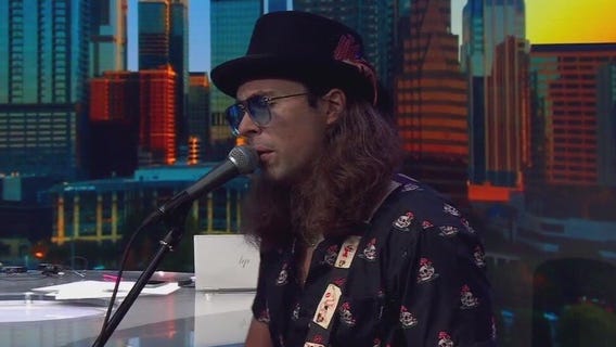 Tom Breton performs 'The Devil is Patient'