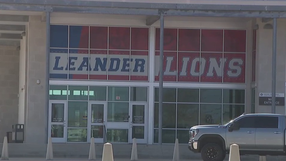 No public threat after bomb threat at Leander HS