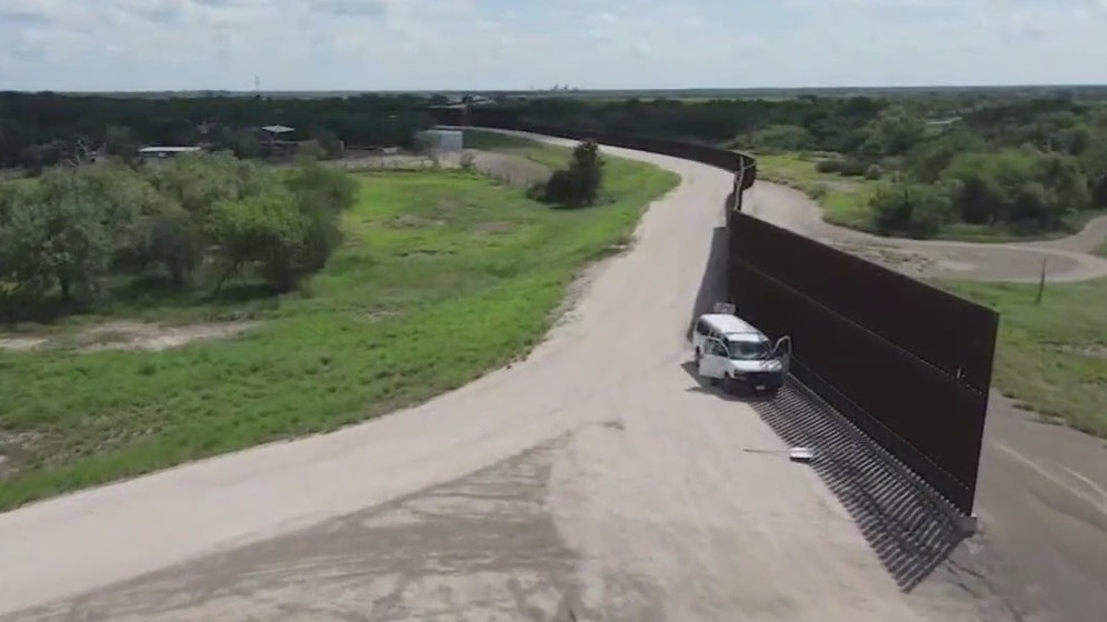 Illegal border crossings are at record low