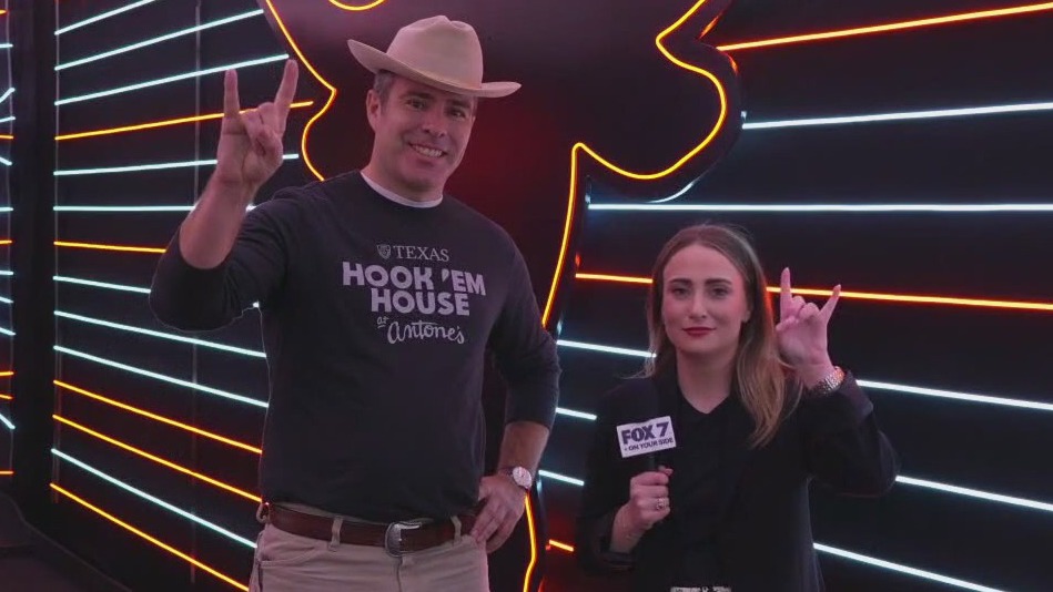 Hook 'em House at Antone's