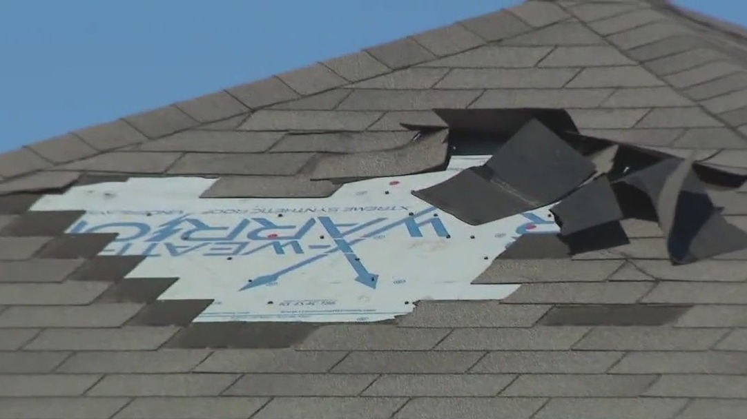 Strong winds leave behind damage in Jarrell