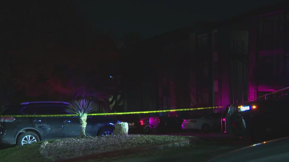 Police investigating homicide in South Austin