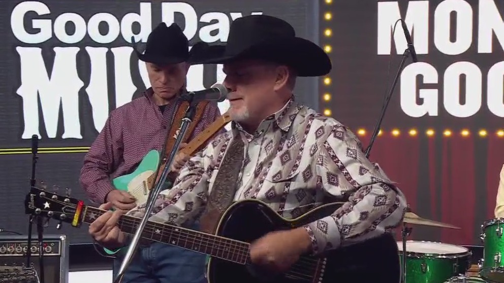 Monte Good performs 'A Good Ol' Drinking Song'