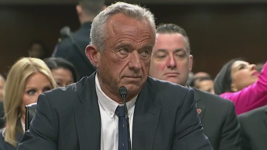 Texas measles: Robert F. Kennedy attends funeral