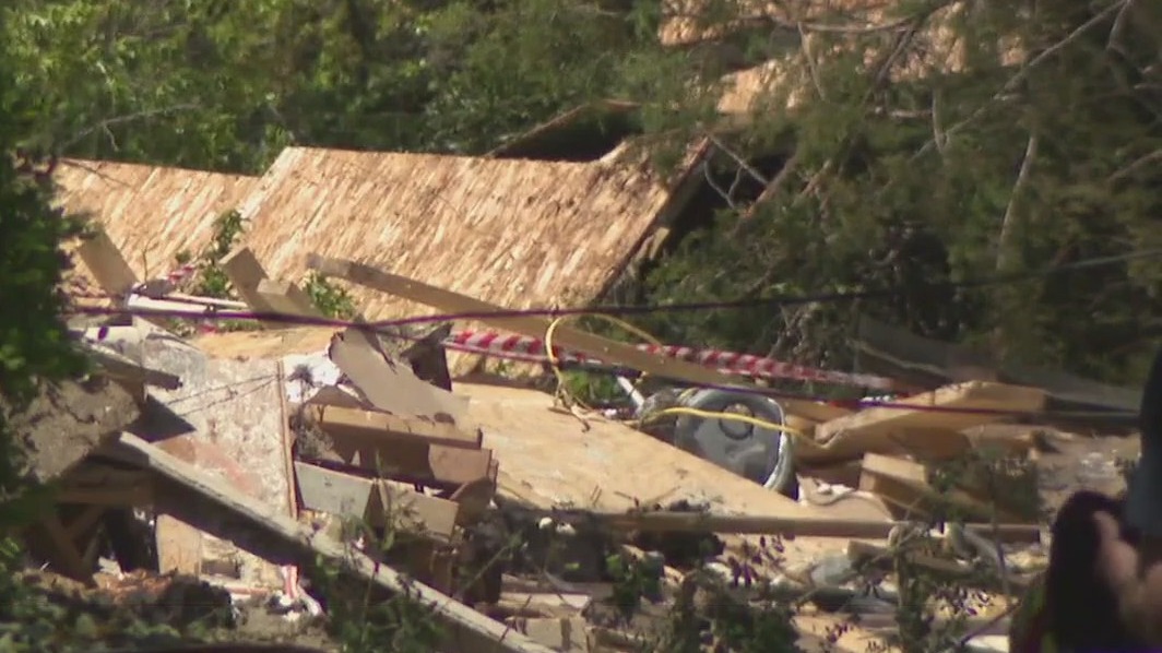 Home explodes in NW Austin