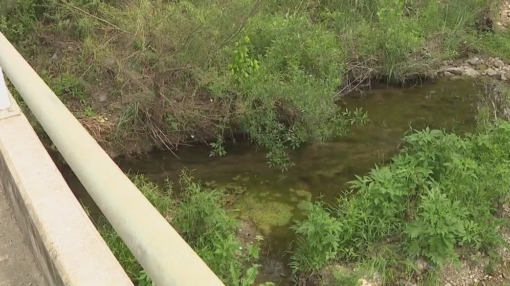Body found near creek in east Austin