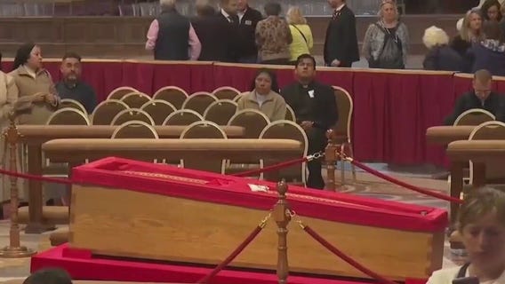 Pope Francis public viewing begins