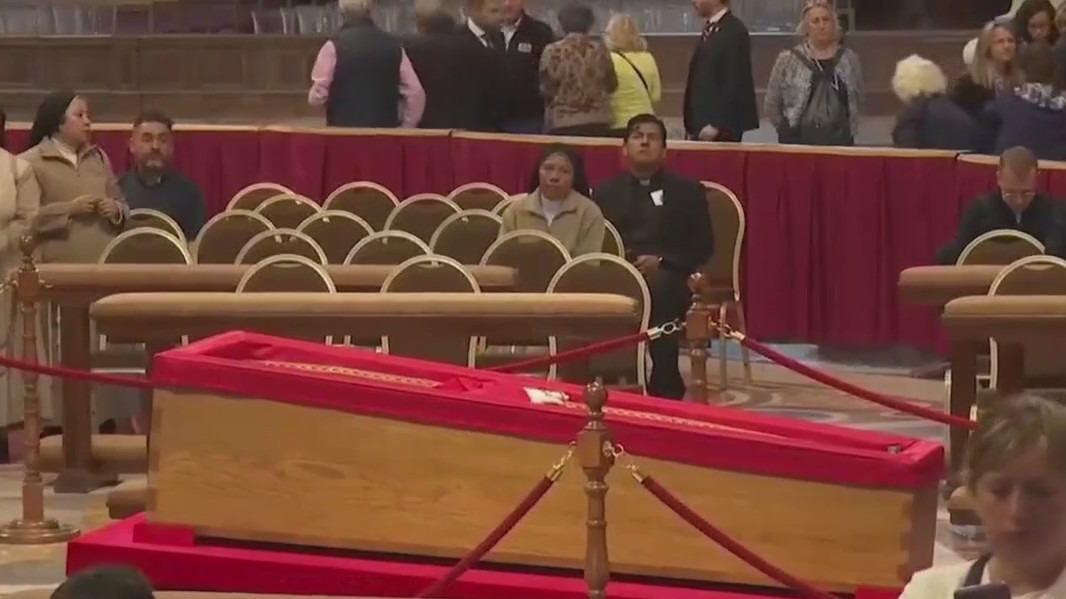Pope Francis public viewing begins