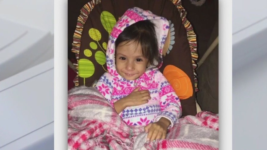 APD looking for missing girl after mother's arrest