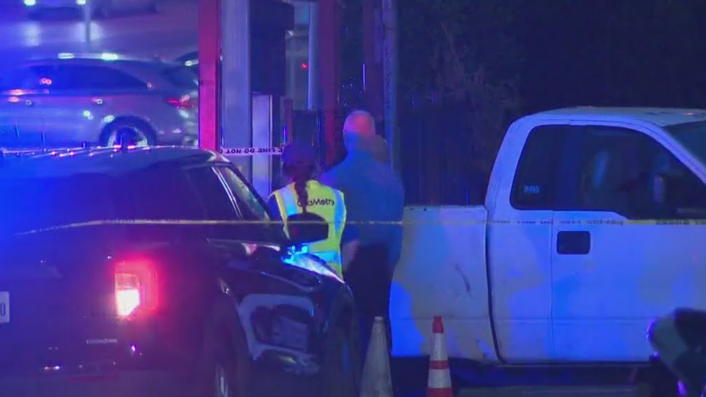 Austin police investigate homicide on bus