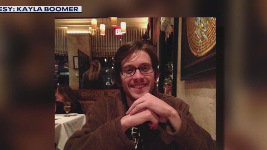 InfoWars writer killed by car burglars