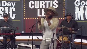 Curtis Lee performs 'Higher'
