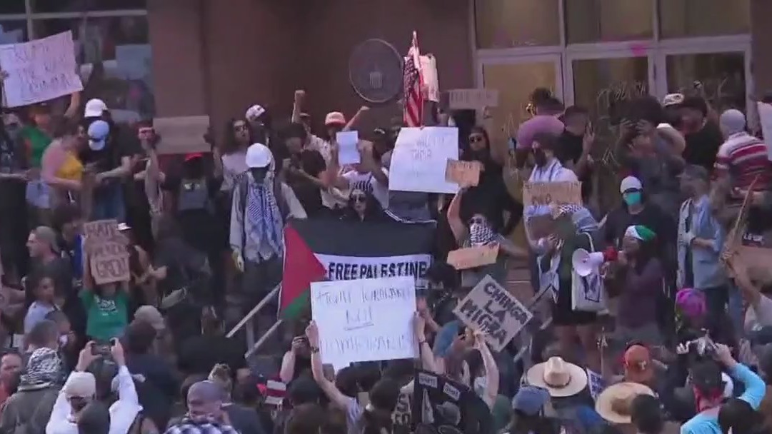 Austin anti-ICE protest ends with several arrests