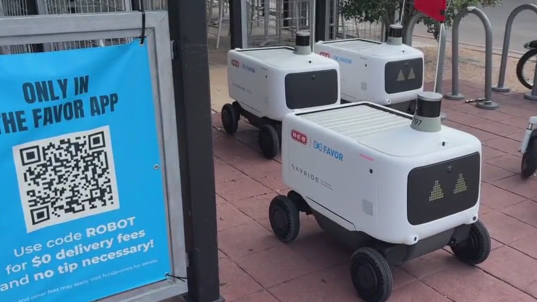 HEB delivers groceries by robot