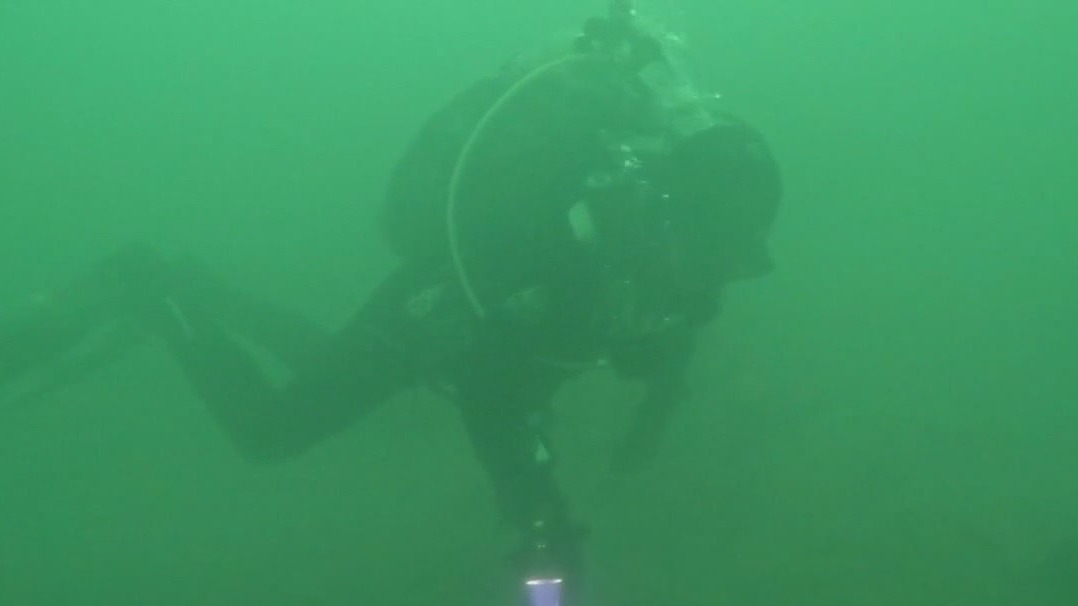 Class rings discovered after dive in Lake Travis