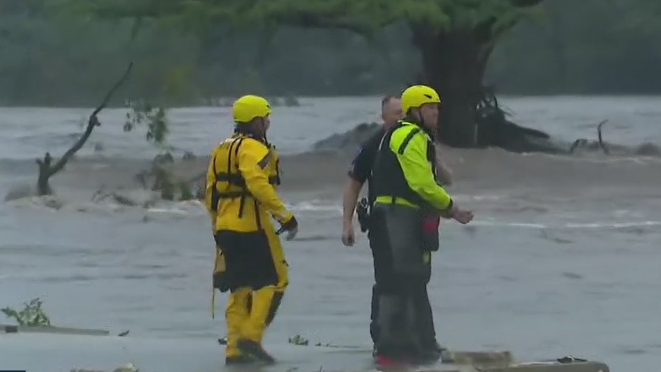 Kerr County flooding: Rescue efforts underway