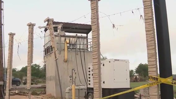 Texas floods: Helping with search and rescue