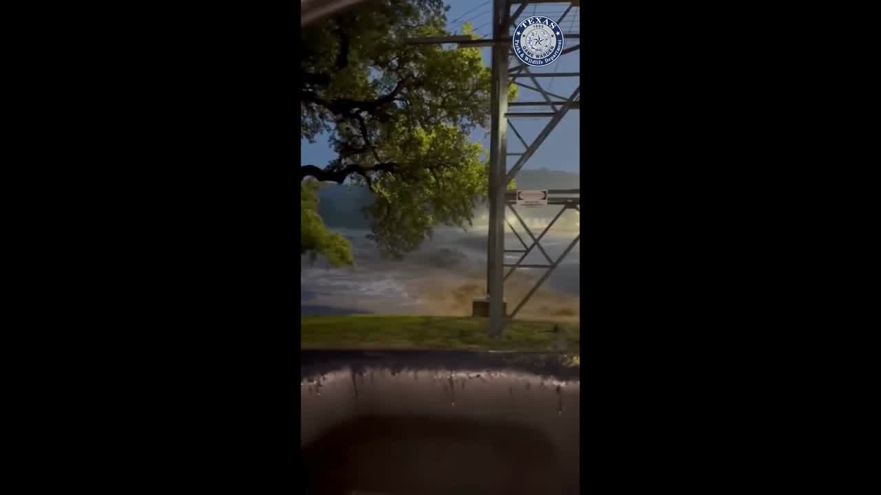 Texas weather: Downtown Kerrville flooding