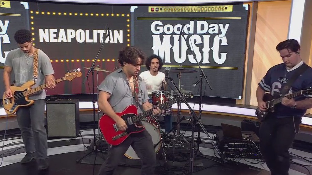 Neapolitan performs "Running Away"