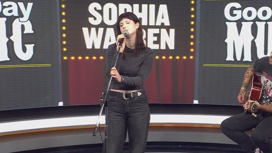 Sophia Warren performs "Purple"