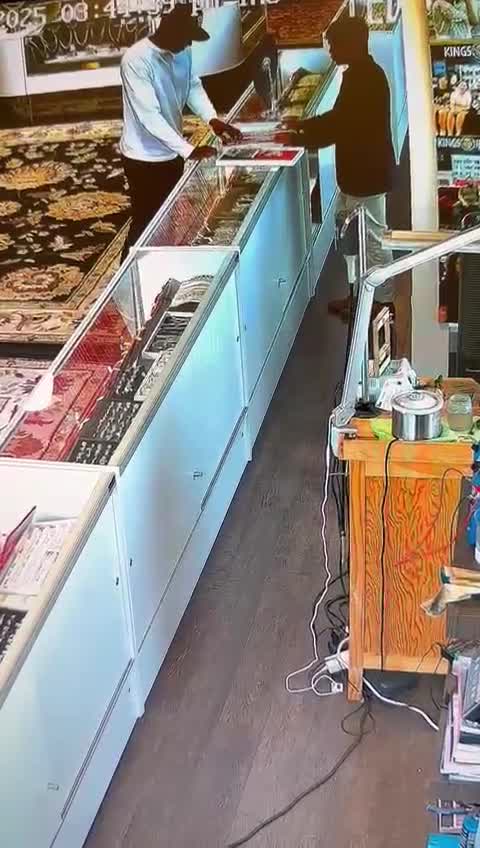 VIDEO: San Marcos jewelry store robbery