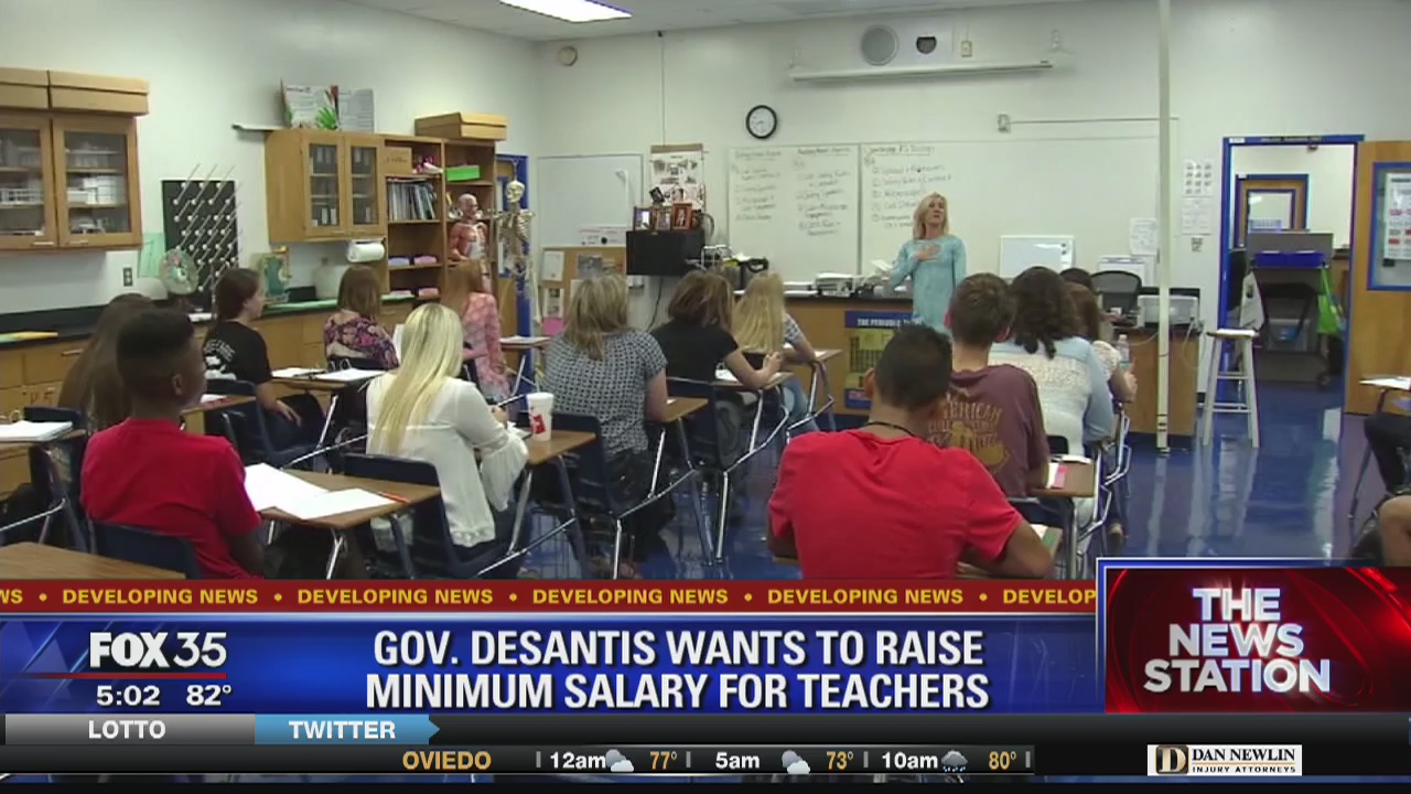 Florida governor proposes minimum teacher salary