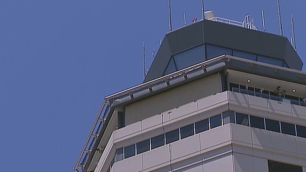 Federal workers will go without pay soon