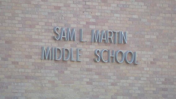 Parents seek alternatives to AISD school closures