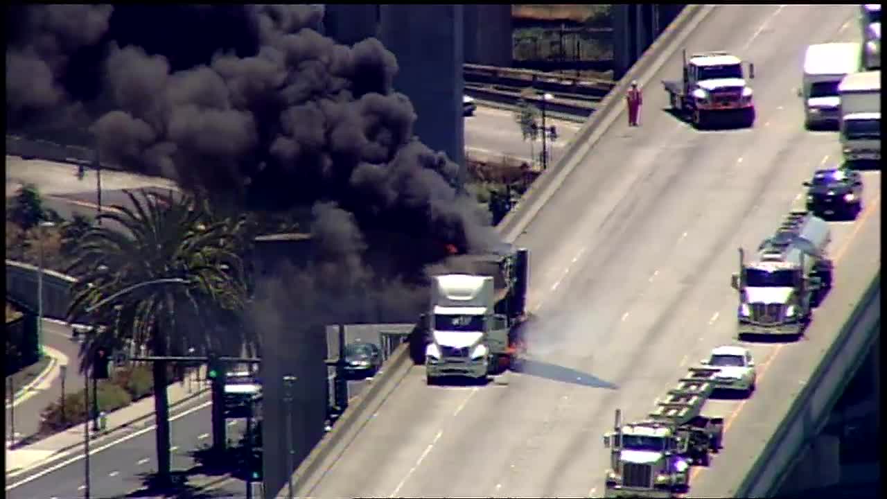 RAW VIDEO: Big rig fire shuts down 880 in Emeryville