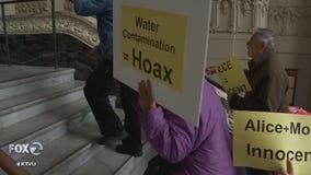 Oakland property owner draws support