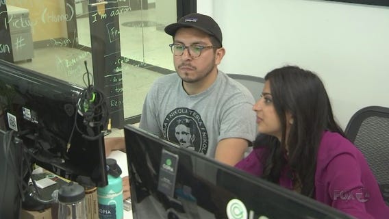 BAY AREA PEOPLE Copia