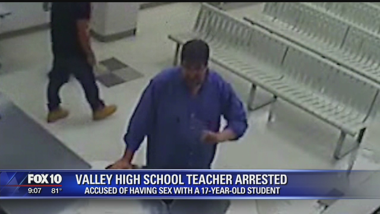 Ex-Glendale teacher accused of having sex with a student