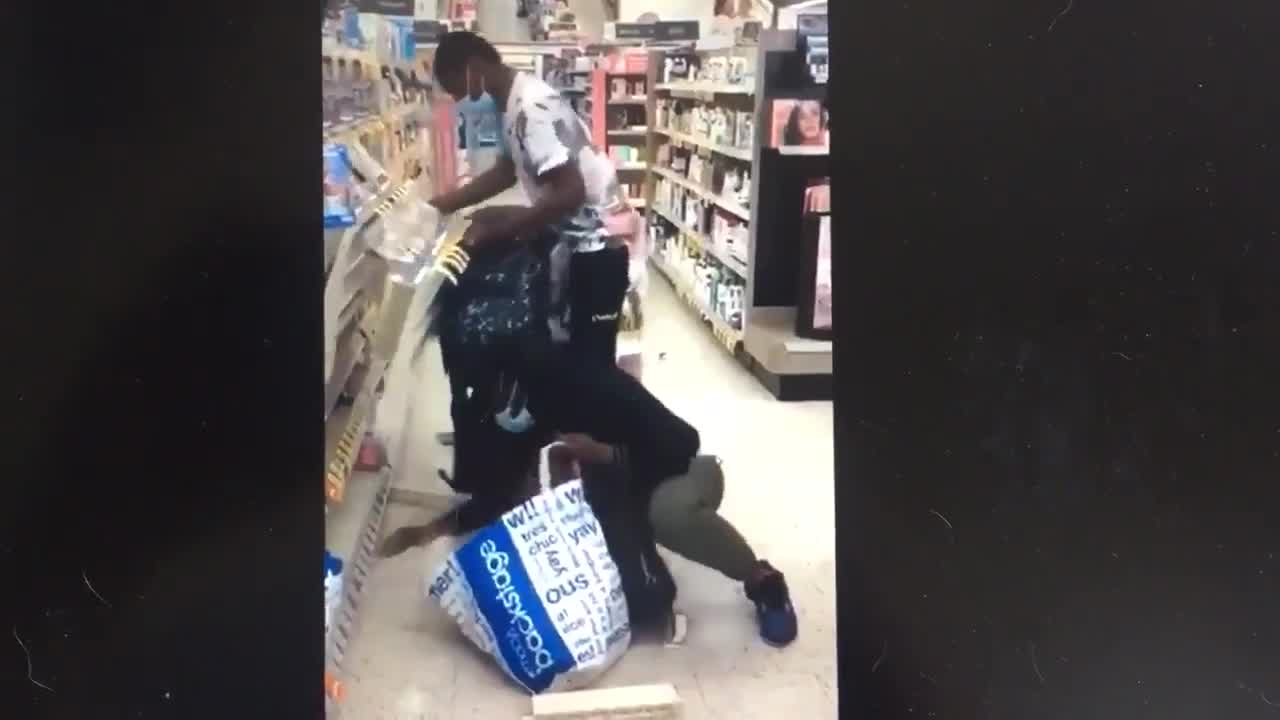 Alameda police investigating thefts