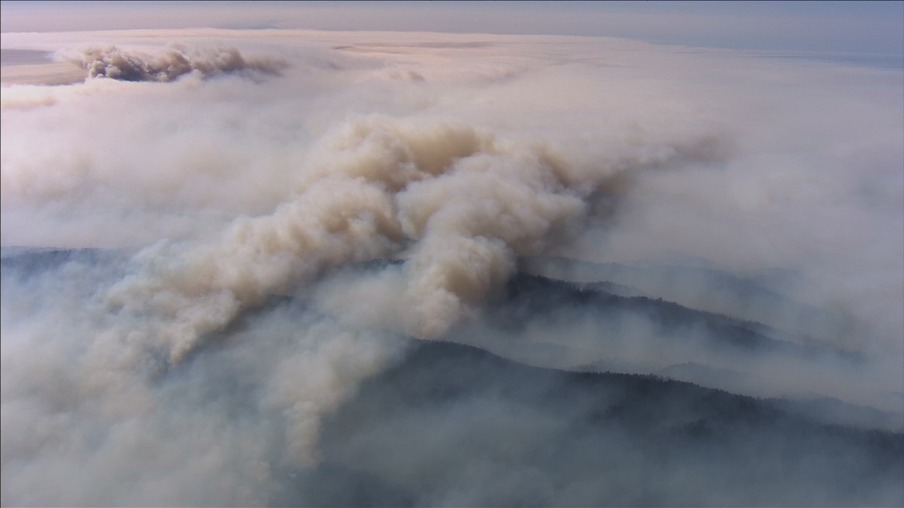 SkyFOX over the CZU Lightning Complex Fires burning in San Mateo and Santa Cruz Counties