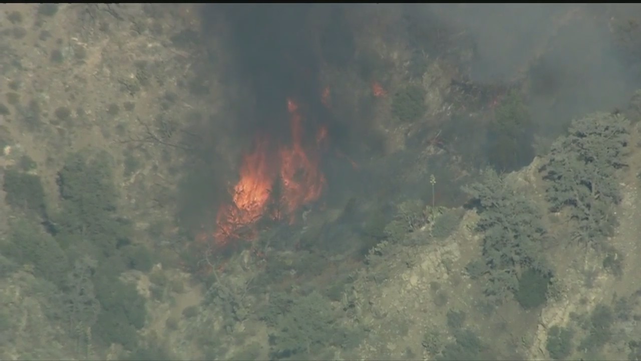 Southern California brush fire prompts evacuations