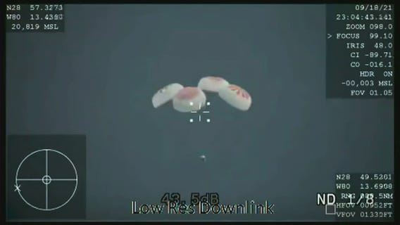 SpaceX's 1st tourists splash down in the Atlantic after 3 days in orbit