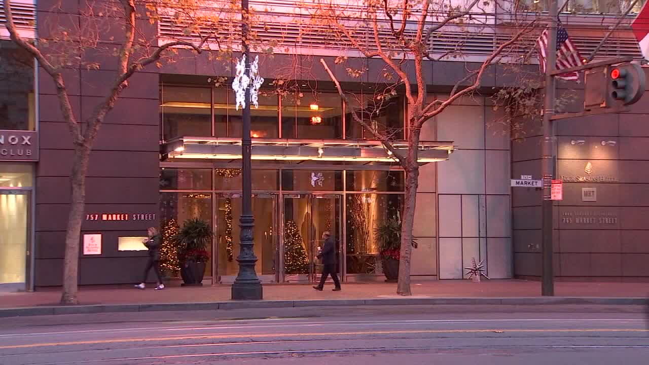 Ex-Richmond cop faces probation for drunkenly firing gun into hotel