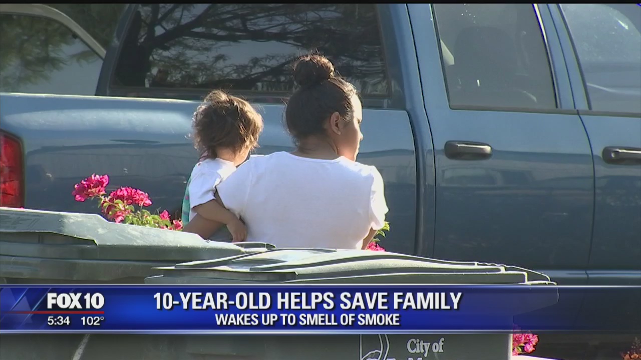 10-year-old smells smoke, alerts family of house fire
