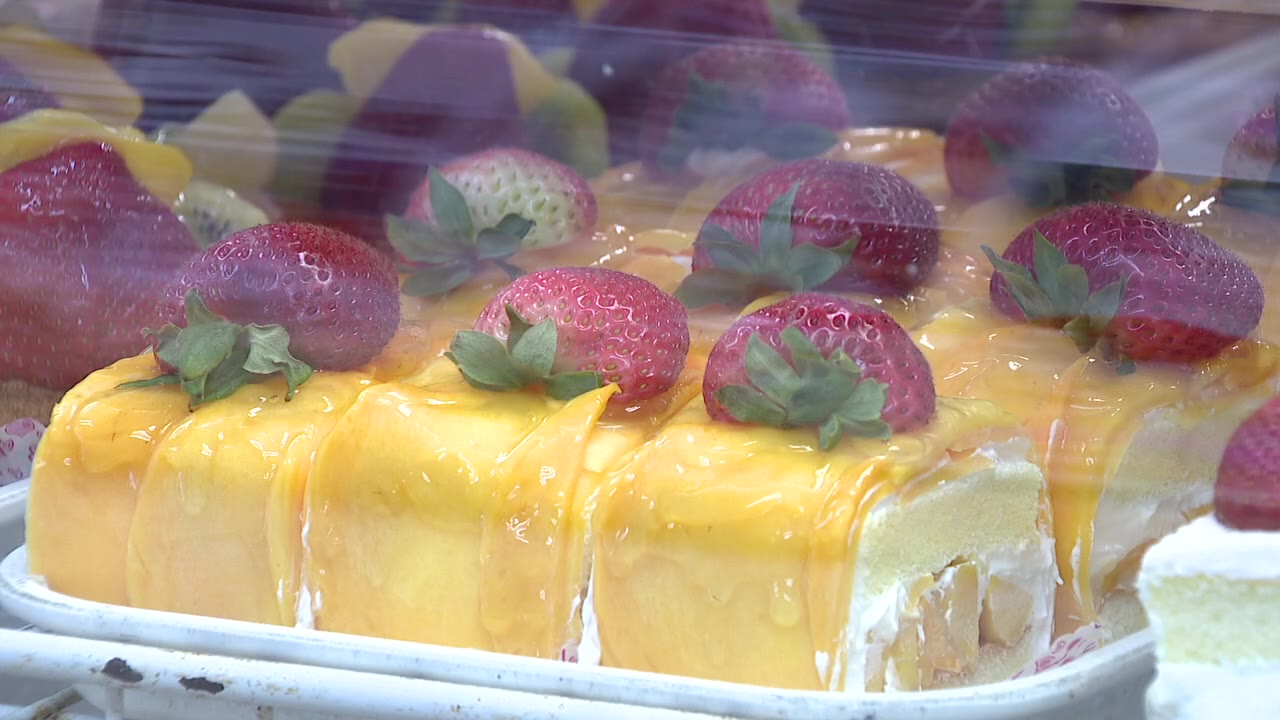 'Amber Lee's Chinatown' Part 4: Far East & AA Bakery