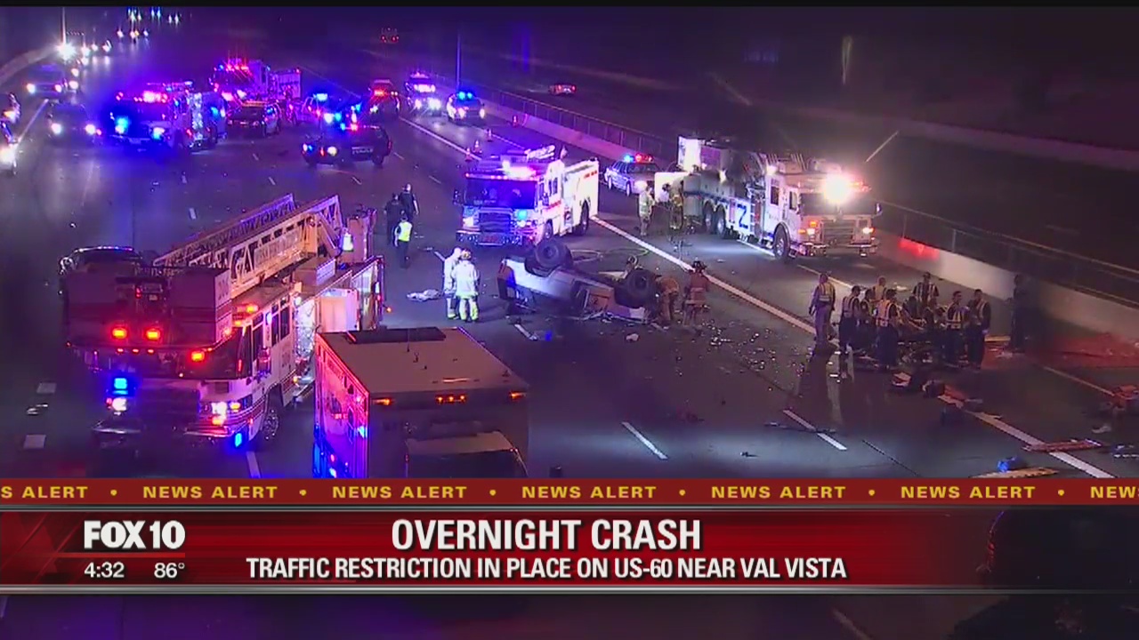 Rollover crash closes US 60 in Mesa