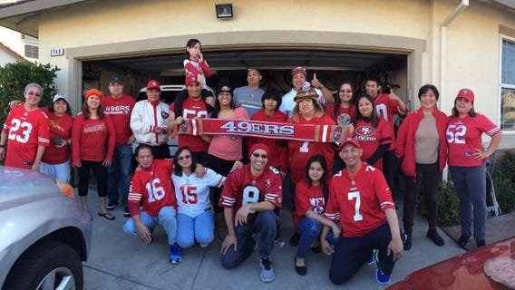 49er Fans Show Their Spirit!