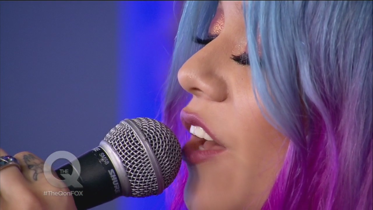 Allison Iraheta and Halo Circus Perform on The Q