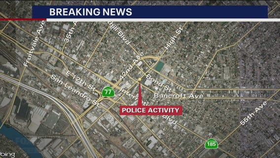 Armed barricaded suspect in Oakland