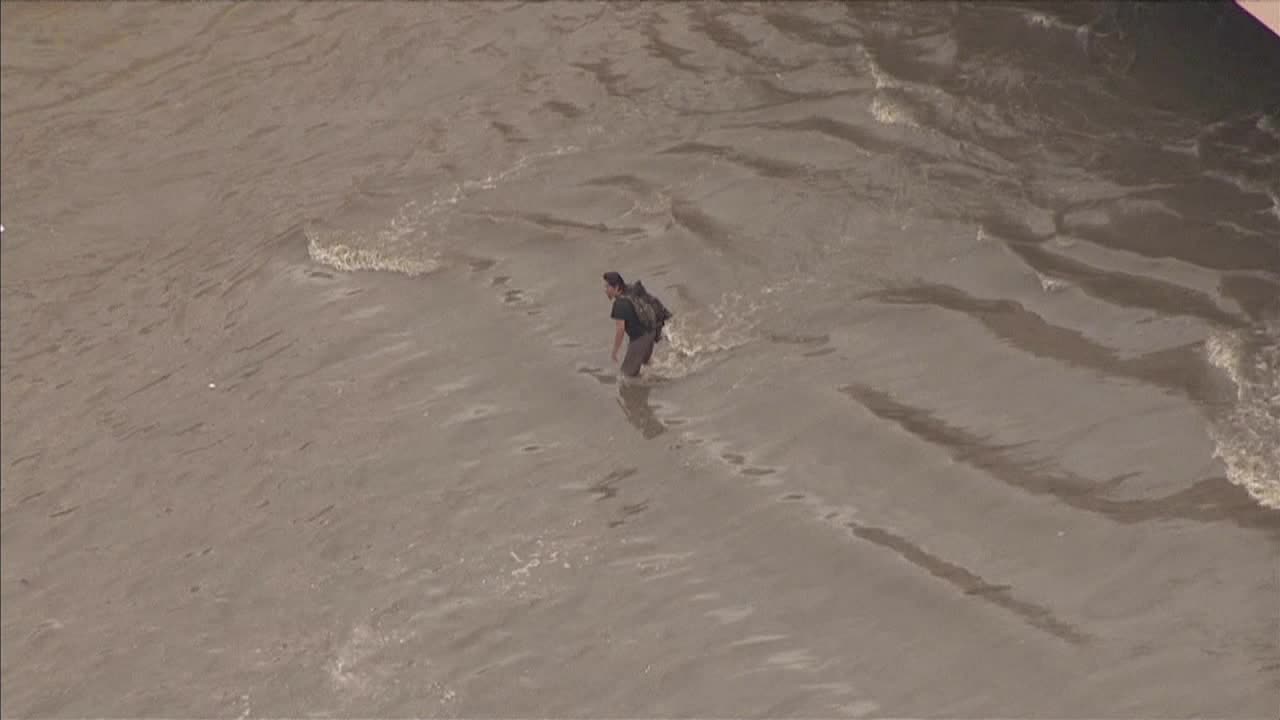 Man rescued after getting stuck in Scottsdale wash
