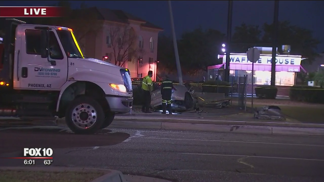Phoenix police: 3 dead, 2 critically injured in rollover crash | FOX 10 ...